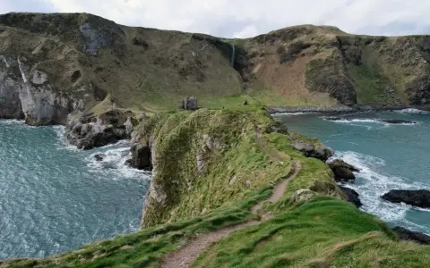 Irlandia: Co warto zobaczyć? Niezapomniane atrakcje i Twój plan