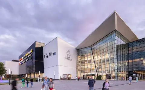 Gdzie powstanie galeria północna w Warszawie? Oto szczegóły i lokalizacja