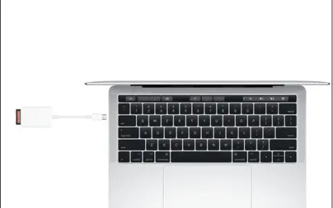 Jak włożyć kartę SD do laptopa - uniknij problemów z odczytem