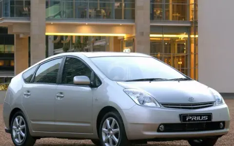 Wymiana baterii w Toyota Prius: koszty, opcje i kluczowe informacje