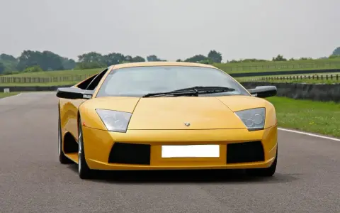Ile kosztuje złote lamborghini? Zaskakujące ceny i czynniki wpływające na wartość