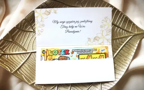 Elegancka kartka z życzeniami i zdrapki lotto na wesele. "My swoje szczęście już znaleźliśmy, teraz kolej na Was. Powodzenia!