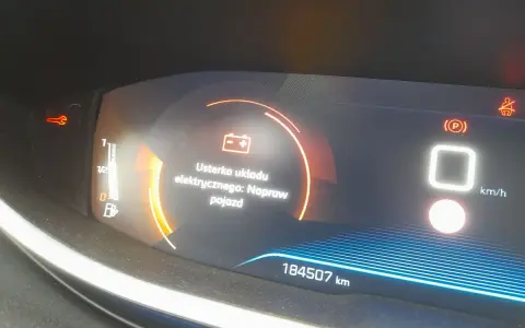 Peugeot 3008: komunikat "Usterka układu elektrycznego: Napraw pojazd". Przebieg 184507 km.