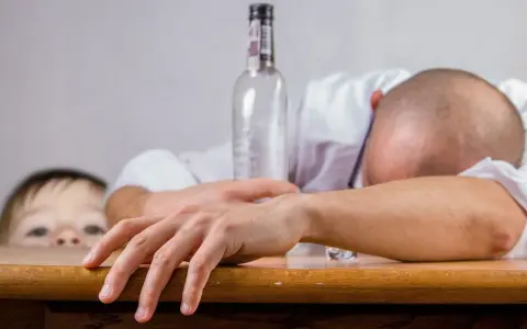 Alkoholizm to choroba psychiczna? Prawda o podwójnej diagnozie
