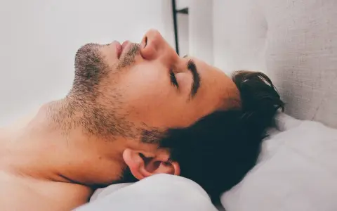 Jak zapobiec chrapaniu? Skuteczne metody na spokojny sen