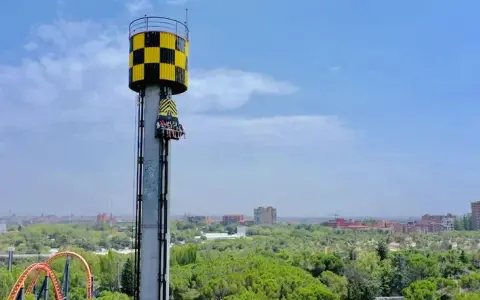 Fotos de parque de atracciones de Madrid que no querrás perderte