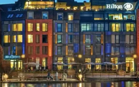 Ile jest hoteli Hilton w Polsce i gdzie je znaleźć? Sprawdź teraz