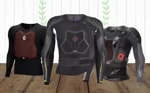 Tre protezioni per il corpo da moto, essenziali per l'enduro, con design avanzati per la massima sicurezza.