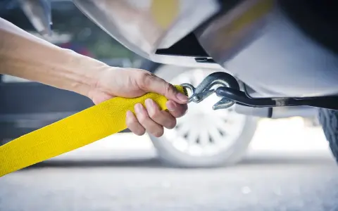 Jak holować automat? Bezpieczne zasady i unikanie uszkodzeń