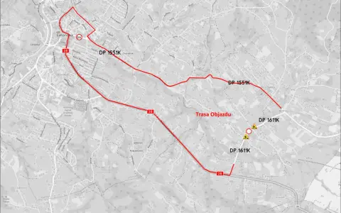 Mapa drogowa z zaznaczoną trasą objazdu wokół Limanowej, pokazująca drogi DP 1551K i DP 1611K.
