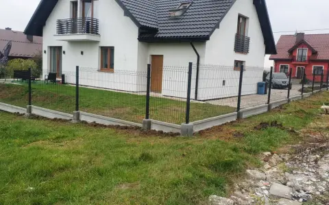 Jak zrobić ogrodzenie dla psa, aby zapewnić mu bezpieczeństwo i komfort