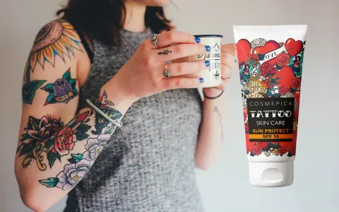 Krem z filtrem do tatuażu Cosmeptick chroni Twoje dzieła sztuki. Idealny do pielęgnacji skóry z tatuażami.