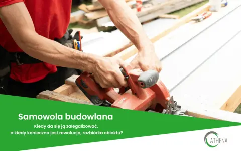 Ręce majstra tną piłą materiał budowlany. Temat: kara za samowolę budowlaną.