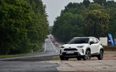 Szczecin-Warszawa: Ile km? Czas, trasy i jak zaplanować podróż