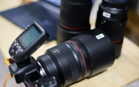 Obiektyw 135 mm: Król portretu i nie tylko. Kiedy warto go mieć?