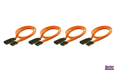 Vier orangefarbene servo verlängerungskabel mit schwarzen Steckern, ideal für Modellbauprojekte.