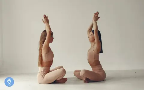 Joga czy pilates na kręgosłup? Wybierz idealną metodę dla siebie!
