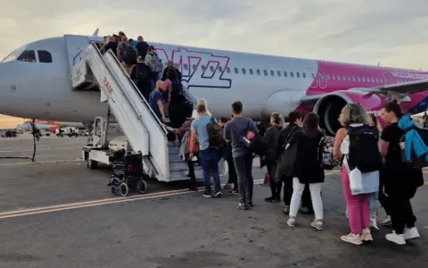 W jakie dni lata Wizz Air? Sprawdź rozkład i znajdź tanie loty