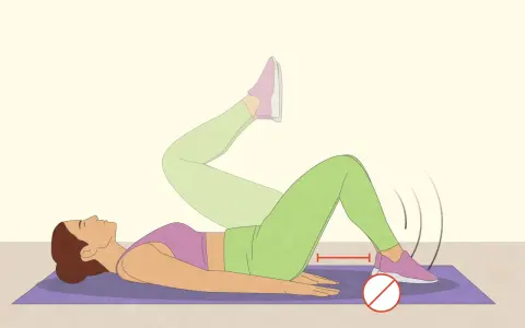 Donna esegue crunch inverso sollevando le gambe, con un segno di divieto vicino ai piedi per indicare di non toccare terra.