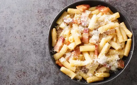Pasta alla Gricia: La Ricetta Originale Romana (Facile e Veloce)