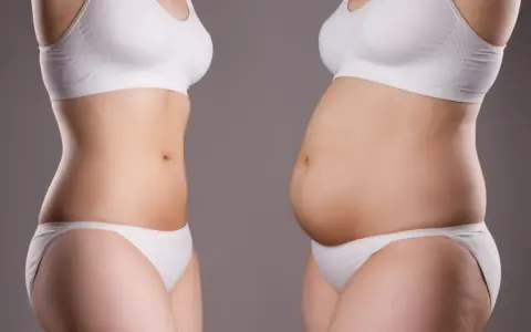 Comparaison de deux silhouettes : l'une mince et tonique, l'autre avec un ventre plus rond, illustrant le parcours pour perdre de la graisse.