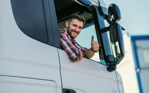 Ile zarabia kierowca ciężarówki w Polsce? Zaskakujące fakty o pensjach