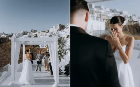 Wzruszona panna młoda ociera łzy podczas ceremonii na Santorini. Choć nie mam świadków na ślub, czuję się kochana.