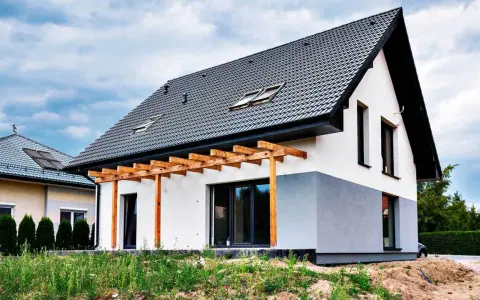Nowe, gotowe domy pod klucz do 150 tys. z nowoczesną pergolą i dużymi oknami. Idealne dla Twojej rodziny.