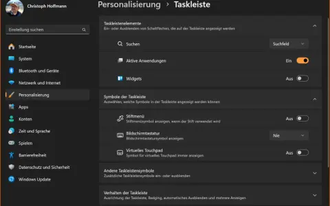 Einstellungen für die Windows 11 Taskleiste: Suche, Widgets und Symbole anpassen für einen schnellen Zugriff.