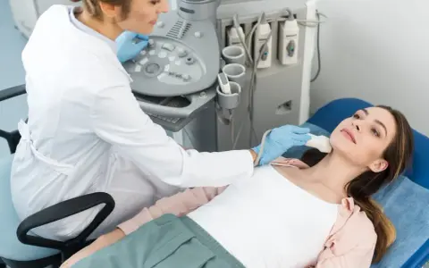 Urolog robi USG? Poznaj rodzaje, przygotowanie i diagnozy!
