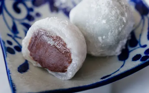 Jak zrobić lody mochi w domu – prosty przepis na pyszny deser