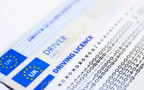 Kto naprawdę płaci za kartę kierowcy? Odkryj ważne informacje