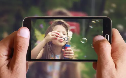 Rozmyte tło telefonem: Bokeh jak z lustrzanki? Poradnik krok po kroku