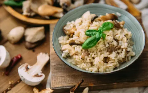 Jak zrobić ryż do risotto - sekrety idealnej kremowej konsystencji