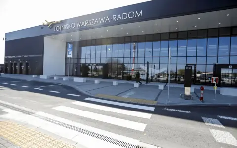 Lotnisko Radom: 850 mln zł. Czy to porażka, czy szansa?