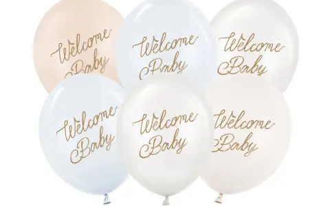 Sex ljusa ballonger med texten "Welcome Baby" i guld. Perfekta för att presentera askar med presenter till en nyfödd.