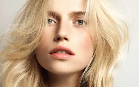 Goldblond Haare: So erzielen Sie den perfekten Farbton ohne Brassigkeit