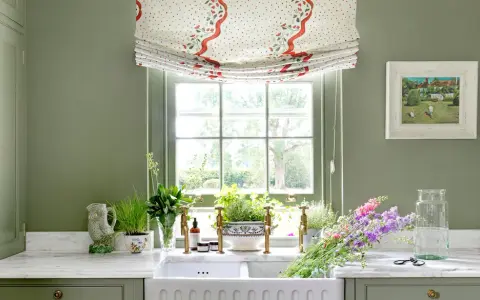 Visillos de cocina: Guía experta para luz, estilo y fácil limpieza