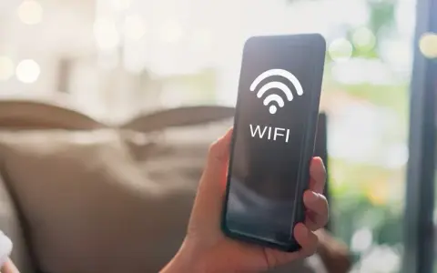 Jak wzmocnić sygnał wifi w telefonie i uniknąć problemów z łącznością