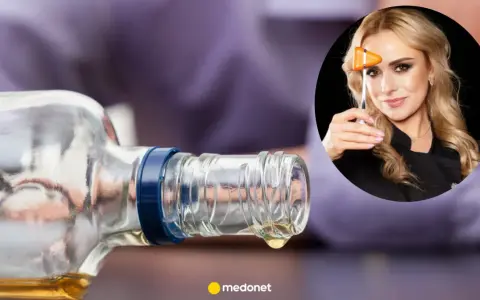 Ostatnia kropla alkoholu z butelki, a w tle kobieta z młoteczkiem neurologicznym. To może być urwanie filmu po alkoholu.