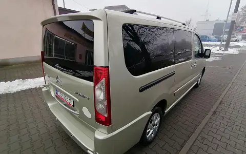 9-osobowy bus: Spalanie od 6,5 l? Oblicz koszty i oszczędzaj!