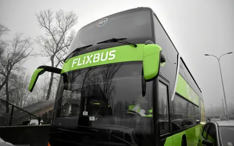 Flixbus Warszawa: Gdzie zatrzymuje się Twój autobus? Pełny przewodnik