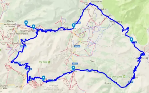 Mappa del percorso ciclistico che include il passo selva, con tappe segnate da puntatori blu tra Selva di Val Gardena, Passo Gardena e Col di Lana.