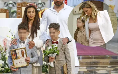 Aleksander Hyży z rodziną podczas uroczystości. Dzieci w eleganckich strojach, mama w wianku, a w tle wstawka z kobietą i dziewczynką.