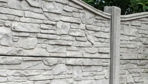 Czym pomalować płot betonowy, aby uniknąć łuszczenia i zniszczeń?