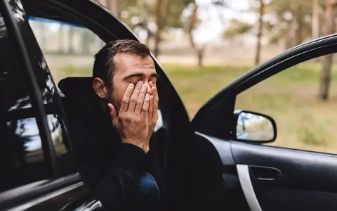 Choroba Parkinsona: Jak objawy psychiczne wpływają na życie pacjentów