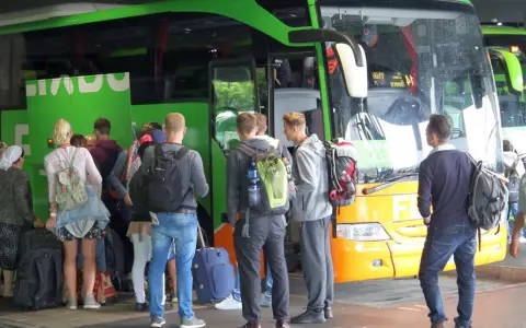 Skąd odjeżdża FlixBus w Kielcach? Sprawdź lokalizację przystanku