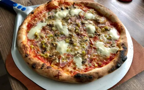 Pizza jak z pizzerii: Mistrzowski przepis, kamień, 72h fermentacji