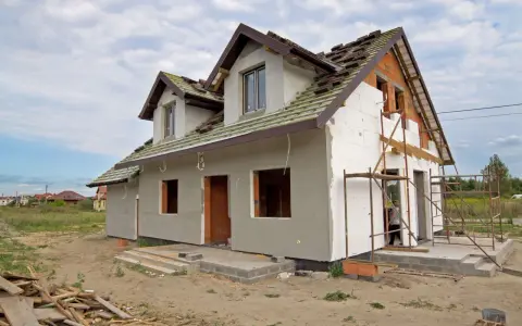 Izolacja cieplna – klucz do niższych rachunków i komfortu w domu