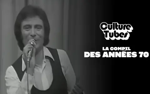 Un chanteur d'un groupe hollandais des années 70, micro en main, sur fond de rideaux. Texte "Culture Tubes" et "La compil des années 70".